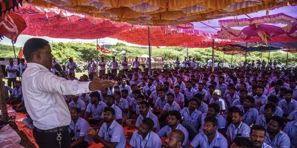 삼성전자 인도 파업 장기화, 시장조사업체 