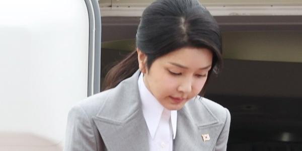 [여론조사꽃] 국민 61.7% 