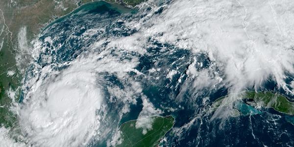 미국 기후변화에 강력한 허리케인 연이어, 대선 정국에 주요 변수로 떠올라