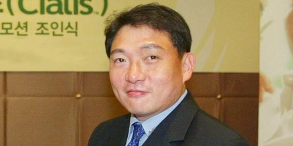 대웅제약 계열사와 오너 개인회사 내부거래 늘어, 윤석민 승계자금 확보인가  