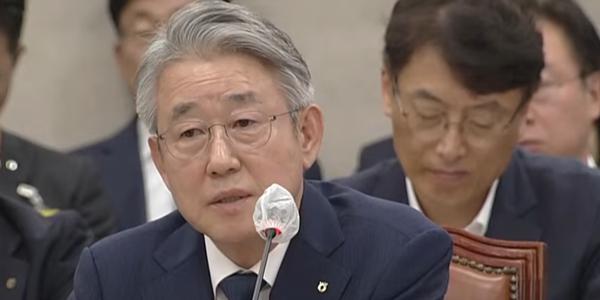 농협 직선 회장 강호동 무난한 국감 데뷔, 농협금융 내부통제 이슈엔 고개 숙여