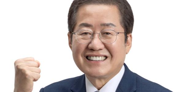 [여론조사꽃] 국민 61.5% “명태균, 대선 경선서 윤석열에 유리한 여론조작”