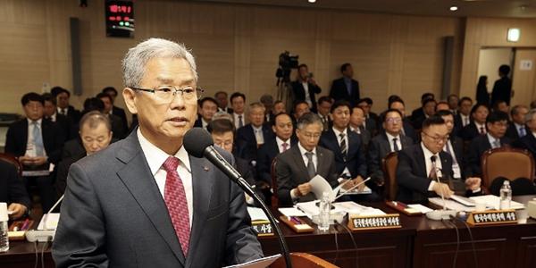 김동철 전기요금 인상 힘입어 한전 흑자기조 안착, 자구안 이행 부담은 여전