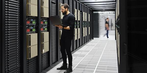 'AI 열풍' 앞으로 10년간 지속 전망, UBS 