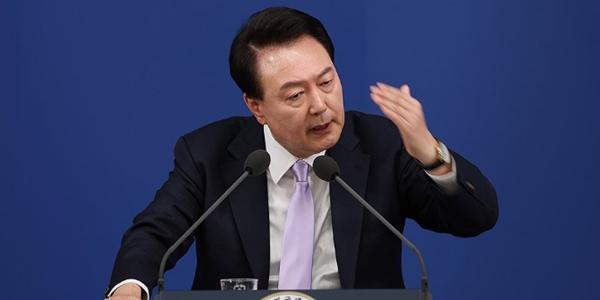 윤석열 '사과 두루뭉술' '김건희 특검법안 반대', 지지율 추가 하락 가능성 커져