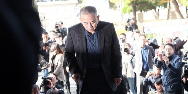 명태균 검찰 출석하며 '경솔한 언행' 사과, 윤석열 관련 사안에는 침묵