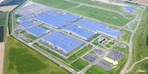 현대차그룹 '캐즘'에 올해 유럽 판매 소폭 감소, 더 작은 전기차로 '톱3' 노려 