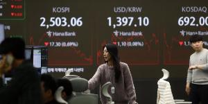 코스피 미국 반도체 보조금 재검토에 약세 2500선, 코스닥도 소폭 하락 마감