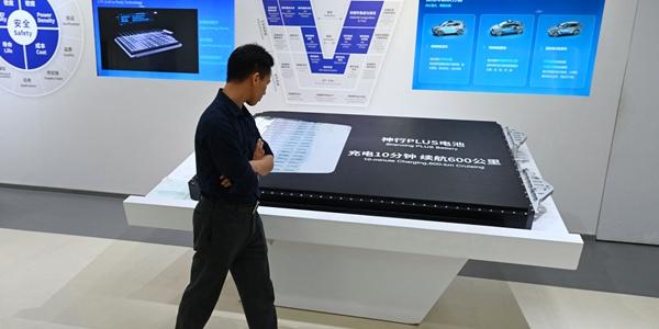 CATL 유럽에서 배터리 생산 확대, 한국과 일본 경쟁사에 점유율 우위 자신