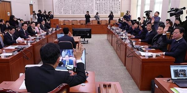 국회 법사위, 야당 주도로 탄핵 반발 집단행동 검사 '감사요구안' 의결
