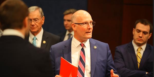 미국 하원의원 중국 HBM 수출통제에 긍정 평가, 차기 정부 허점 보완 촉구