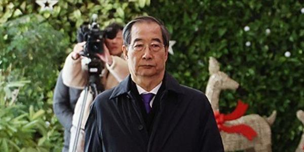 권한대행 한덕수 대통령비서실장 정진석 만나, 