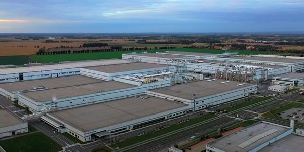 LG엔솔 '노스볼트 파산' 반사이익 가능성, 유럽 전기차 배터리 공급망 재편 수혜 기대