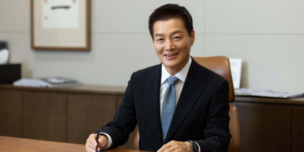 신세계백화점 '1위 롯데' 추월 시도, 박주형 내수 부진에도 차별화에 투자 