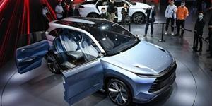 중국 지난해 친환경차 판매량 1천만 대 넘어서, 2023년 대비 41% 증가