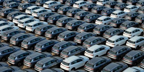 중국 친환경차 성장률 올해 반토막 전망, 