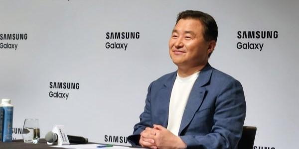 삼성전자 올해 스마트폰 가격 인상 불가피, 노태문 구독 서비스로 돌파 모색