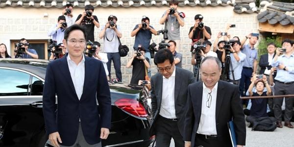 이재용 중국 이어 일본 방문, 손정의 만나 삼성전자 AI 반도체 협력 논의할 듯