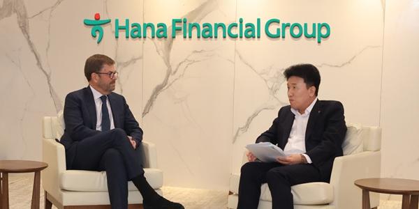 하나금융 함영주 베인캐피탈에 국내 투자 확대 요청, 