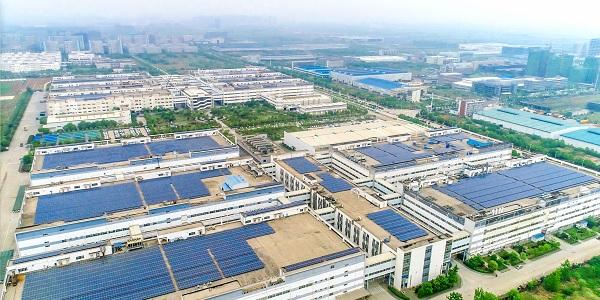 애플에 트럼프의 중국 수입관세 영향 '제한적' 전망, 아이폰 가격 유지할 듯