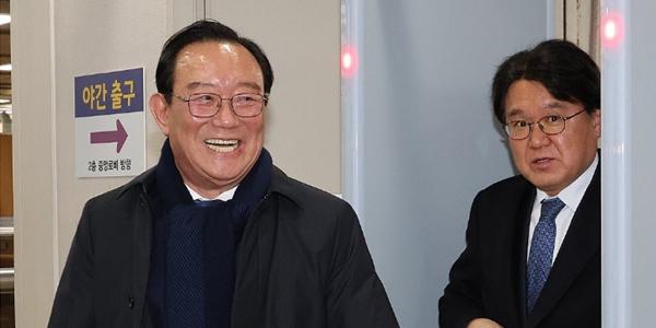 황운하 송철호 '울산시장 선거개입' 2심에서 모두 무죄, 1심 유죄 뒤집어져