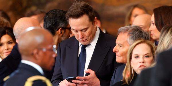 일론 머스크 미국 정부 구조조정에 X '확성기'로 활용, 