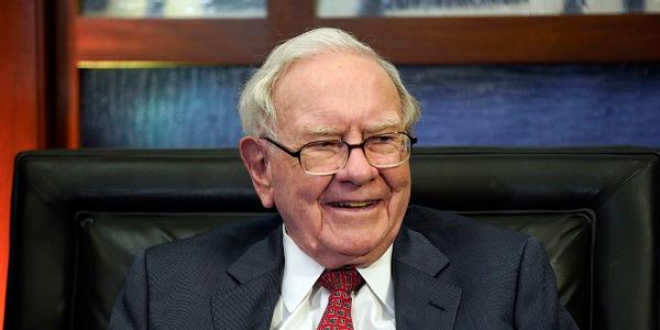 워런 버핏의 최신 투자 포트폴리오 공개 임박, 애플 주식 추가 매도했는지 주목 