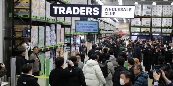 트레이더스 서울 마곡점, 개점 첫날과 둘째날 일일 최대 매출 경신