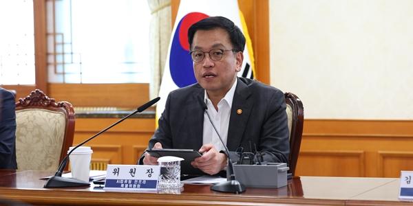 정부 올해 고성능 GPU 1만 장 도입하기로, 국가 AI컴퓨팅 센터 조기 개시