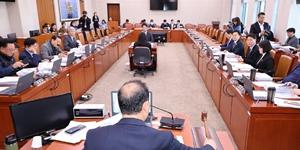 '에너지 3법안' 국회 산자위 소위 통과, 전력망확충·고준위방폐장·해상풍력 여야 합의