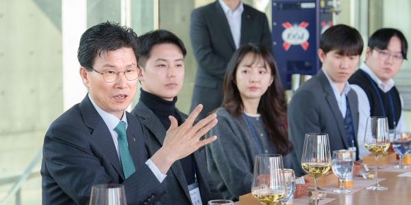 강태영 NH농협은행장 취임 뒤 첫 임직원 소통 행사, 