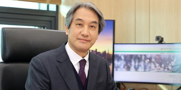 [Who Is ?] 이근배 전남대학교 총장