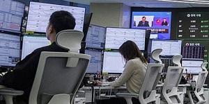 코스피 장중 개인 순매수에 강보합 2470선, 코스닥도 소폭 상승 720선