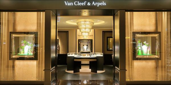 롯데백화점, 본점 1층에 '반클리프아펠'과 '그라프' 매장 동시에 열어