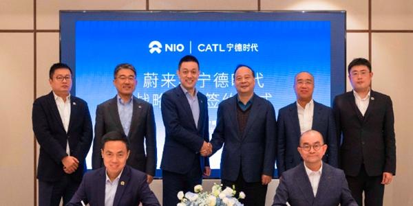 중국 CATL 홍콩 '대형 상장'으로 자금 모아, 허리띠 졸라맨 K-배터리와 격차 