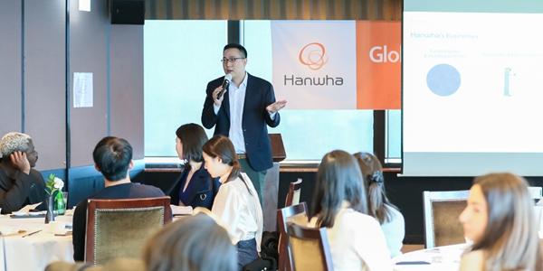 한화 김동선, 스탠포드대 학생 만나 