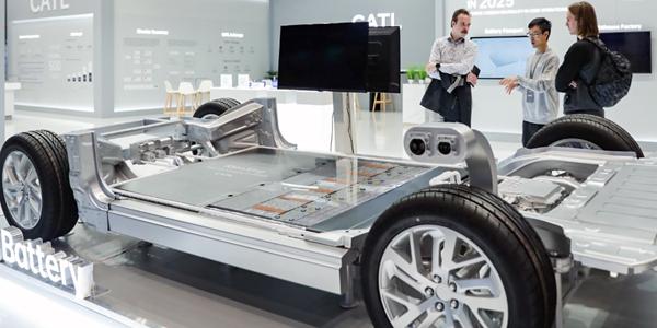 중국 CATL 유럽 배터리 제4공장 추가 고려, 