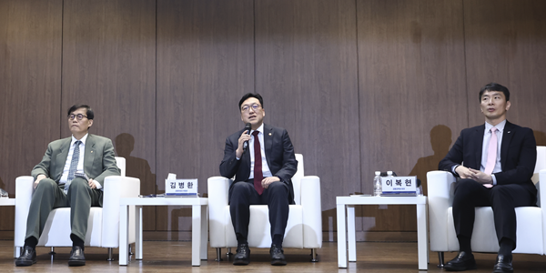 한국 부동산 빚 매년 100조씩 늘었다, 한은·금융위 