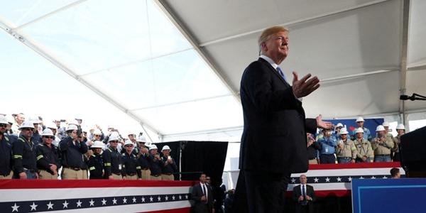 트럼프 원유·천연가스 관세 제외에 노림수 있다, 