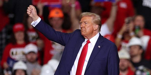 트럼프 관세 강행해 미국증시 붕괴도 감수, '대의 위한 희생' 고집 안 꺾어 