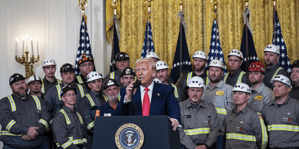 '안 될 걸 알면서도' 석탄 산업 부활 선언한 트럼프, 지지층 결집 노리는 듯