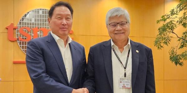 최태원 대만 출장 떠나, SK와 TSMC의 AI 반도체 협업 논의 전망