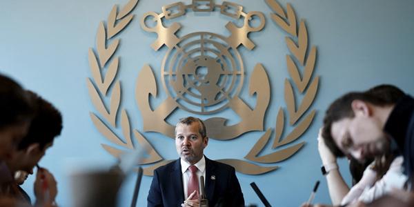 트럼프 '선박 탄소세' 반대하며 관세 협박 앞세워, 국제 협상에서 '외톨이' 되나