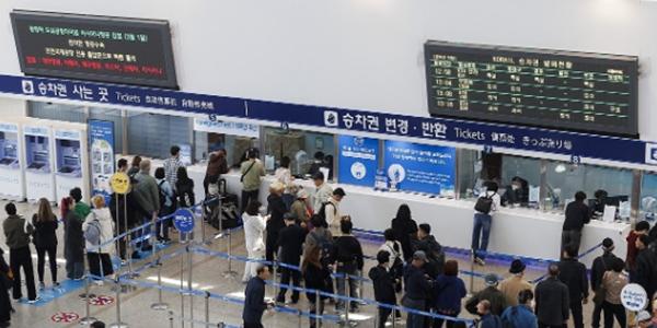철도 이용객 올 3월까지 4137만 명 '역대 최대', KTX 늘고 일반 열차 줄어  
