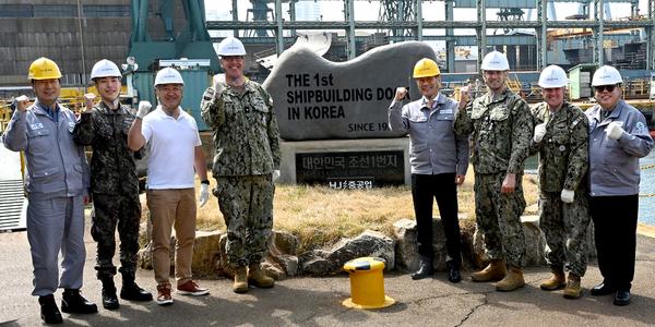 HJ중공업 영도조선소에 주한미해군사령관 방문, MRO 사업 협력방안 논의