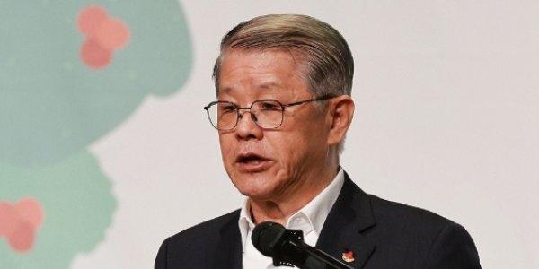 전 SK네트웍스 회장 최신원, SK 주식 1만 주 30억 규모 모두 매도