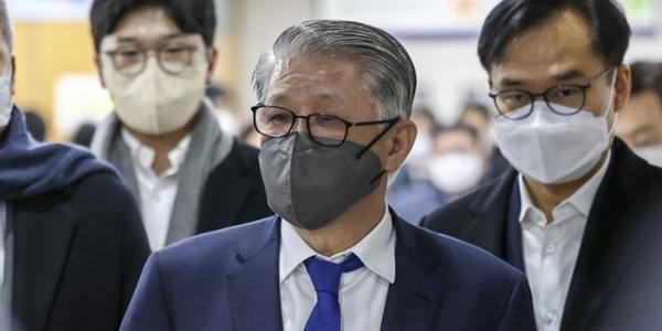 '횡령·배임' 전 SK네트웍스 회장 최신원, 대법원서 징역 2년6개월 확정