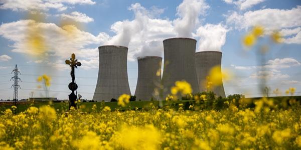 한수원 원전 계약 중단에 체코전력공사 항고 임박, 건설 지연 및 백지화 우려