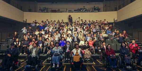 롯데재단 '2025 신격호 롯데 자선콘서트' 개최, 장애예술인 공연 펼쳐