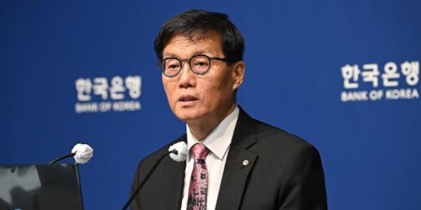 '0%대 성장률' 발표한 한은 이창용의 딜레마, 대내외 '불확실성'에 경기부양 올인도 어렵다